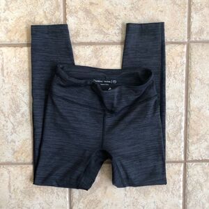 Outdoor Voices Cropped Legging XS
